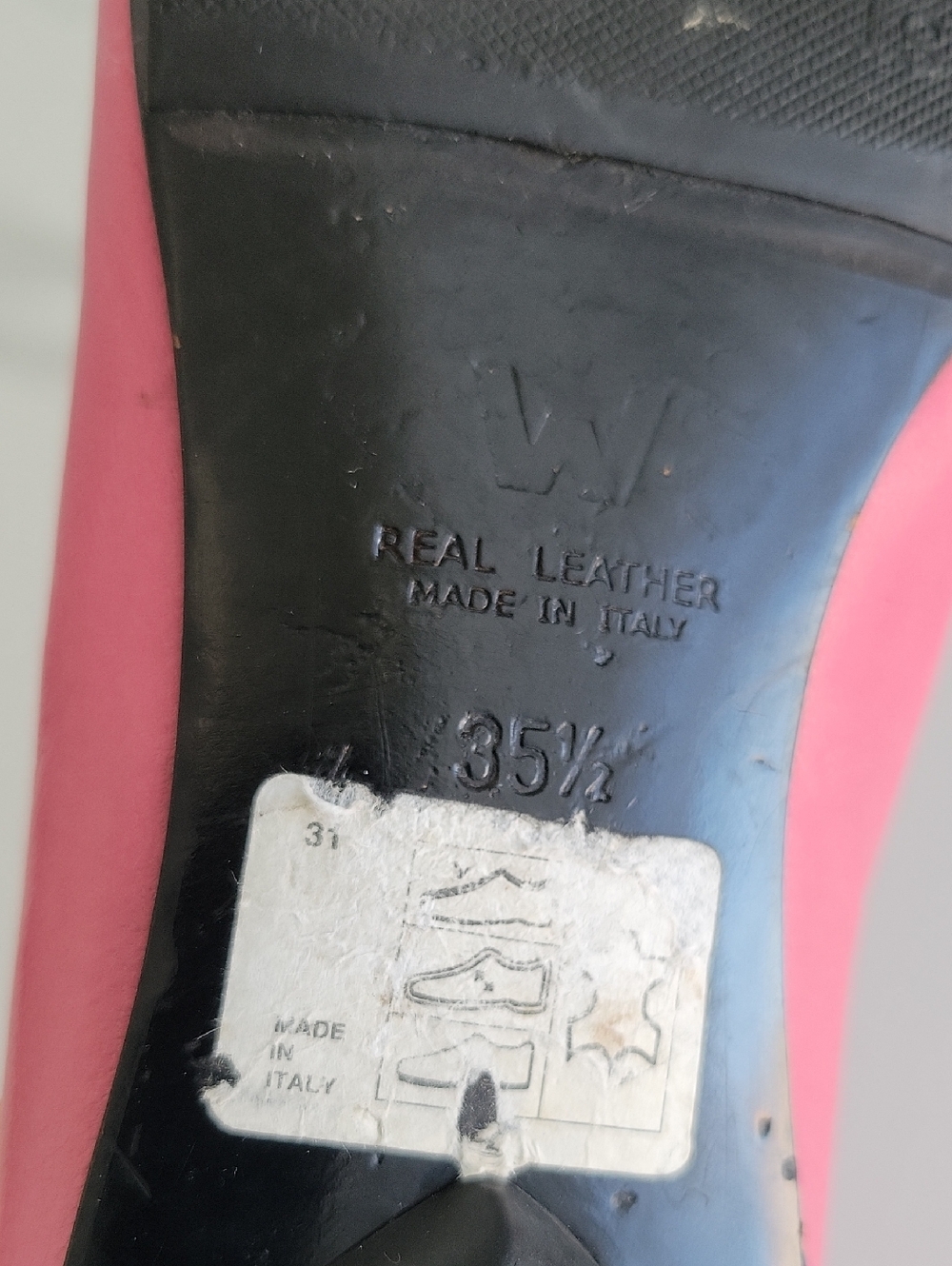 Patrick Cox Pink Leather Flats - Picture 14 of 15